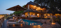 Restaurant and pool