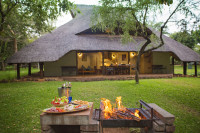 Lokuthula 3 bedroom lodge exterior