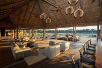 Bar & Lounge