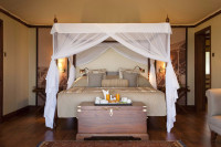 The Flamingo Suite bed