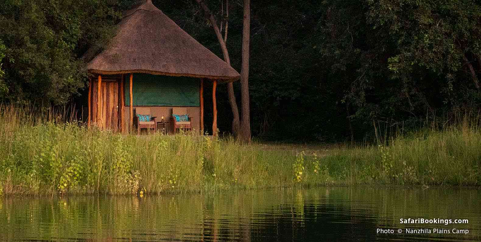 Banda at river