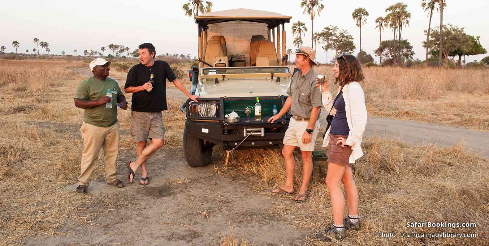 Sundowner drinks on safari
