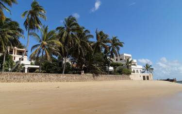 Shela Beach