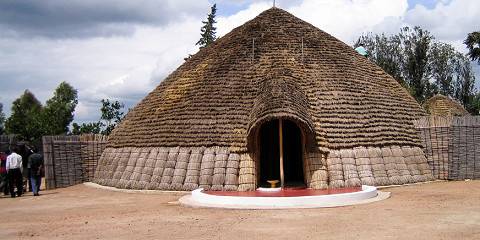 4-Day Rwanda Primate and Cultural Expedition