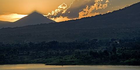 Gorilla Tracking Uganda & Bisoke Adventure