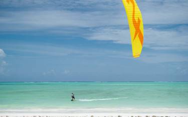 Thumbnail of Kitesurfing
