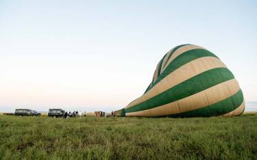 Preparations for a hot-air balloon safari
