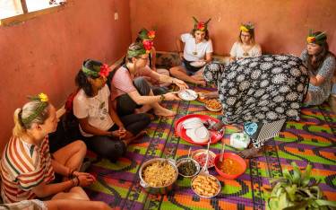 Lunch in a local home
