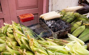 Grilled corn for sale in Darajani Market