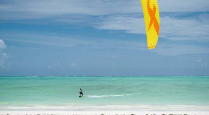 Kitesurfing