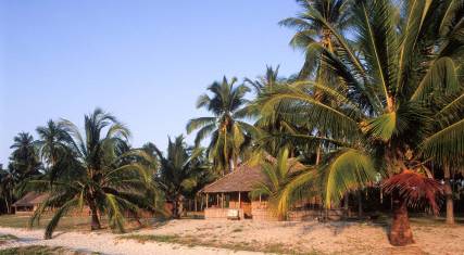 Rustic accommodation on the beach