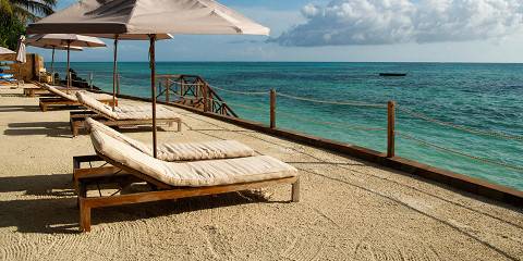 5-Day Fly to Magical Serengeti, Ngorongoro & Zanzibar