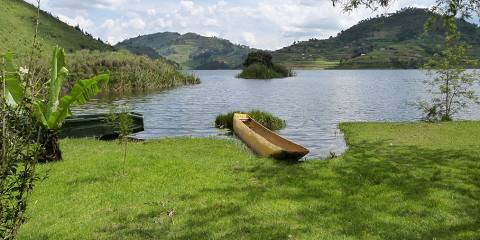 Lake Bunyonyi Vacation Tour