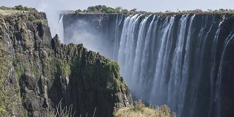 7-Day Smoke & Rivers Luxury Safari - Zimbabwe & Botswana
