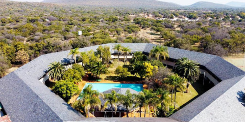 2-Day Sundown Country Estate Hotel Safari