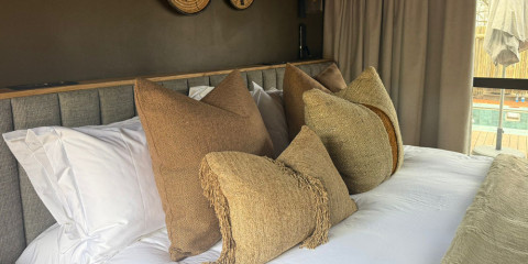 3-Day Ivory Moon Luxury Fly-in Safari from Johannesburg