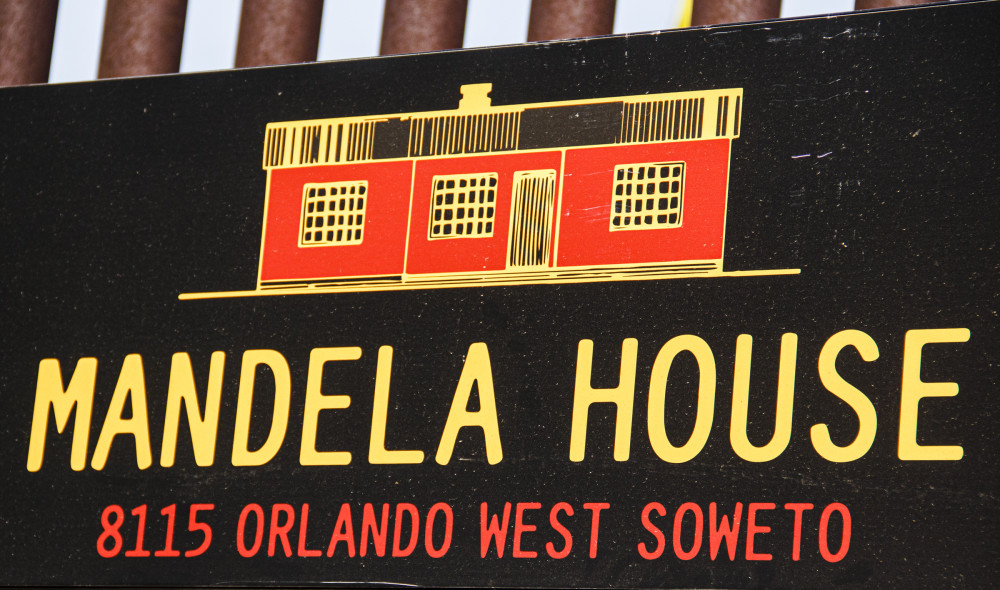 Private Soweto, Apartheid Museum & African Lunch